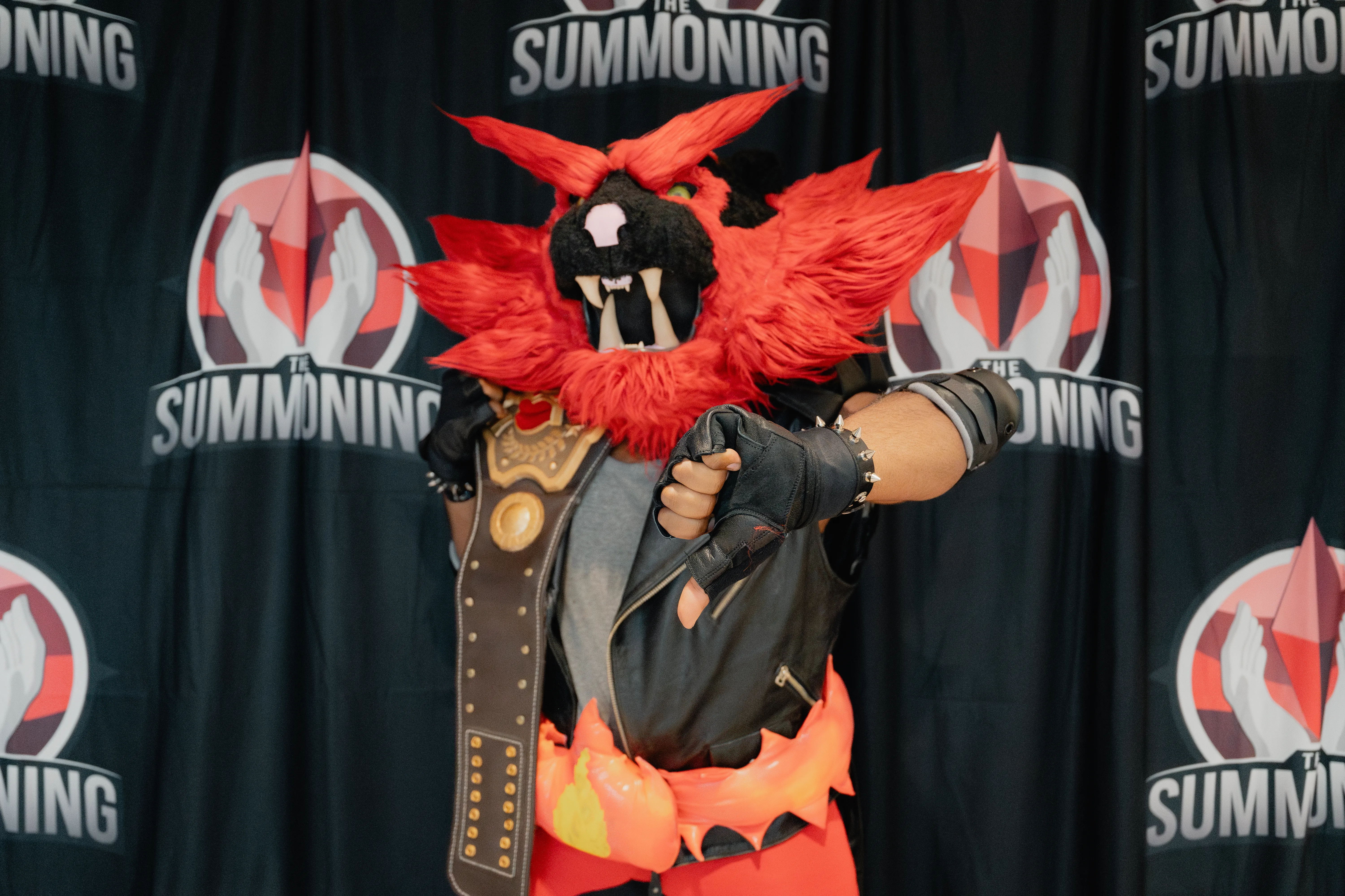 cosplay red wolf mascot